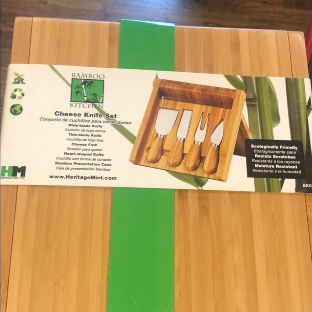 NEW cheese knife set